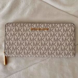Michael Kors Large Brilliant White Leather Wallet